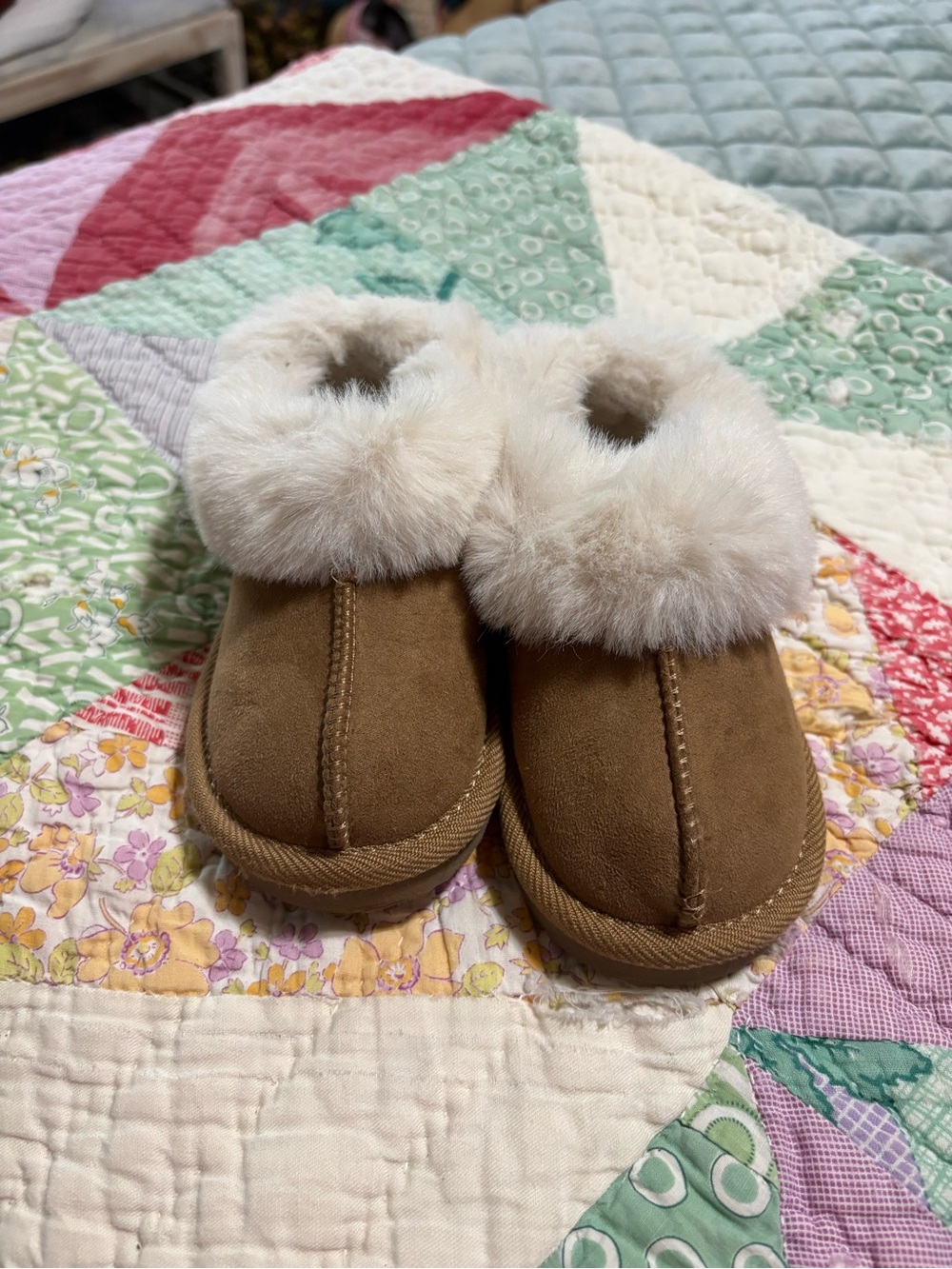 Source Unknown Kids Faux-Fur Cuff Slip-On Slippers - Brown & Cream